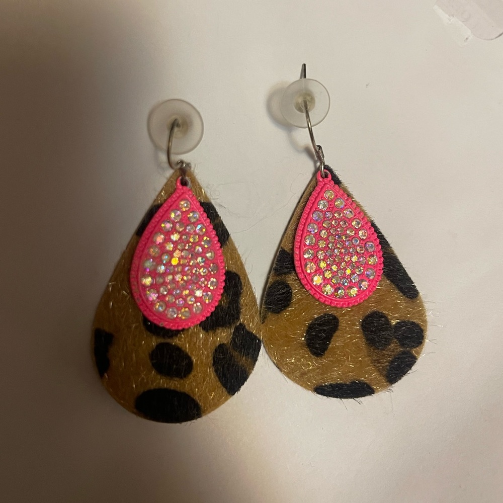 Hot pink and cheetah earrings from boutique